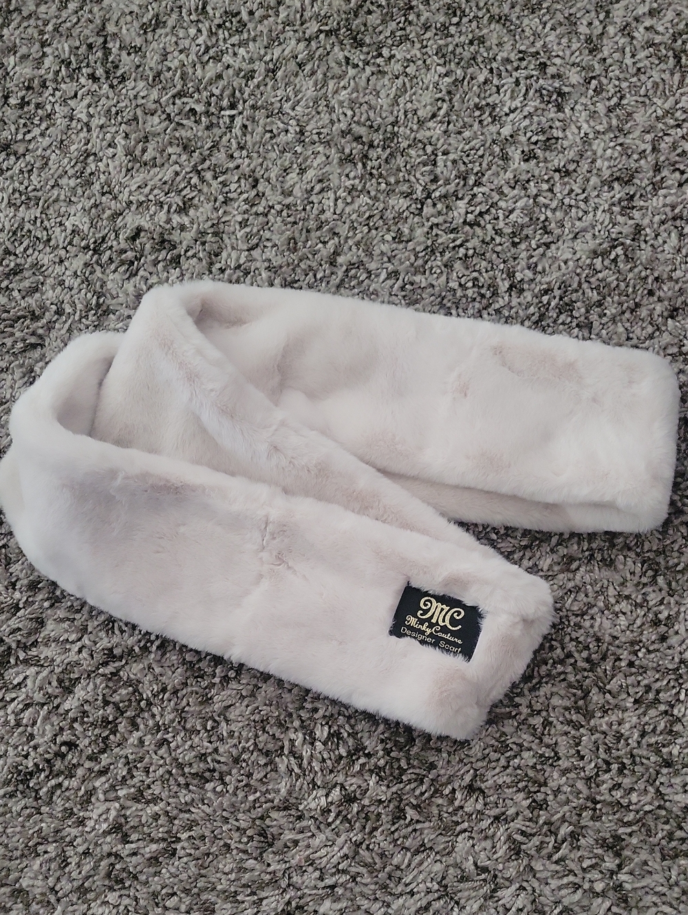 MINKY COUTURE MC INFINITY SCARF-NWOT